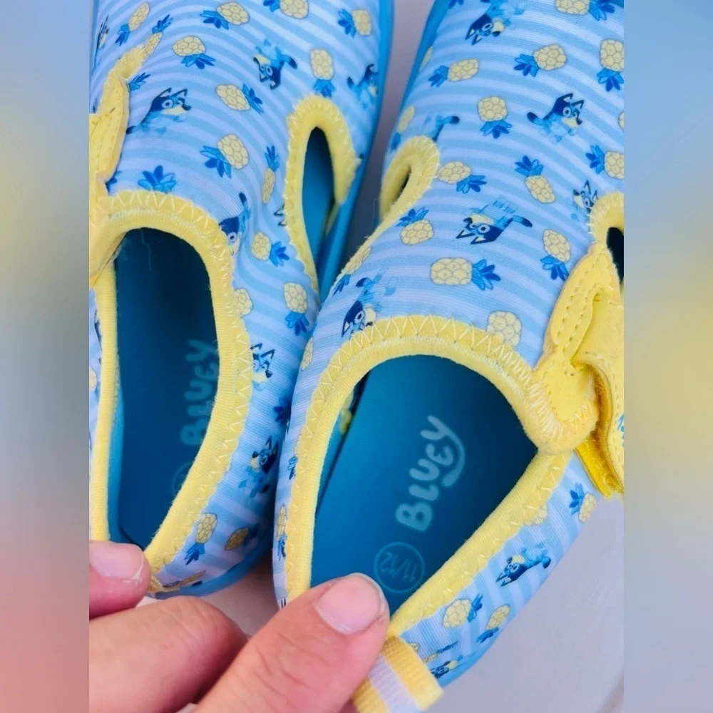 Ground Up Bluey Girl's Easy Pull On Take off Hook & Loop Water Shoe 11-12
